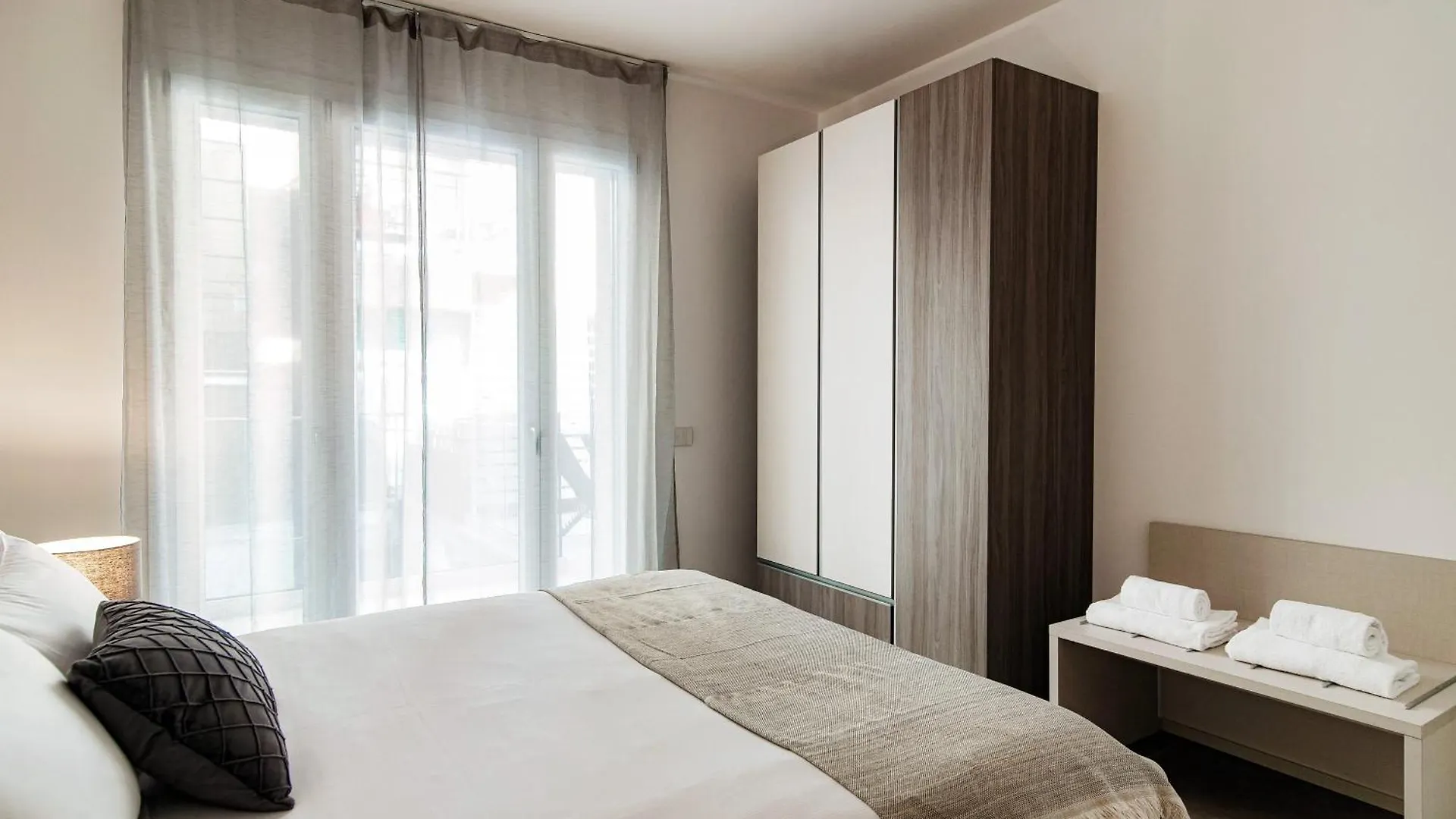 Lario Suite Apartments By Quokka 360 - Close To Como Downtown 0*,  Italy