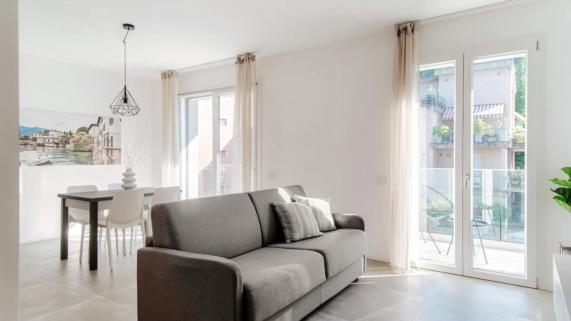 Lario Suite Apartments By Quokka 360 - Close To Como Downtown