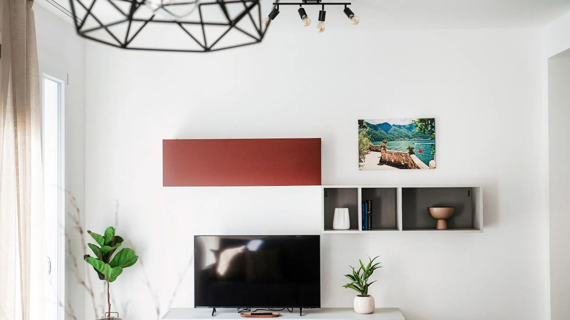 Lario Suite Apartments By Quokka 360 - Close To Como Downtown