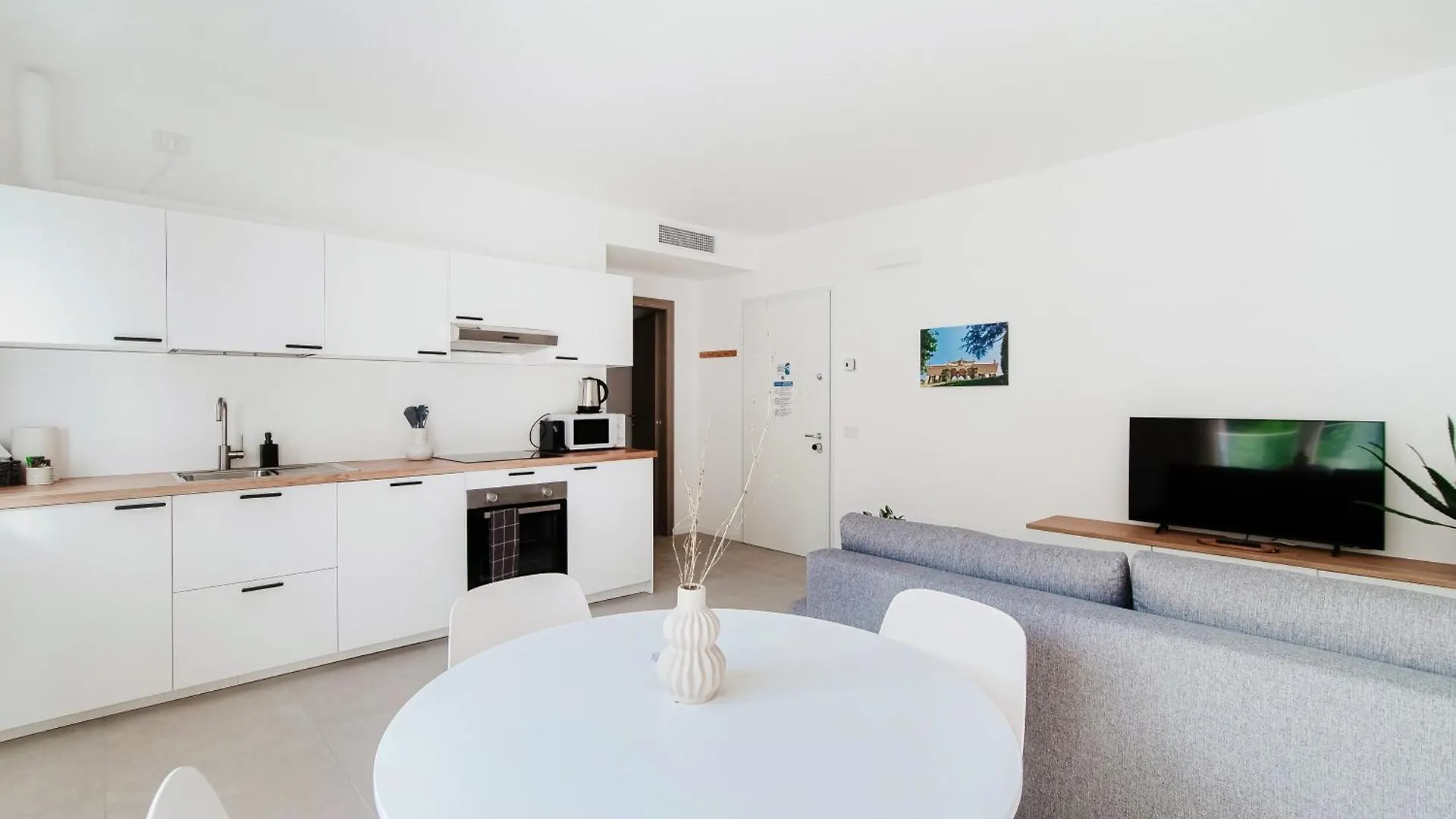 Lario Suite Apartments By Quokka 360 - Close To Como Downtown イタリア
