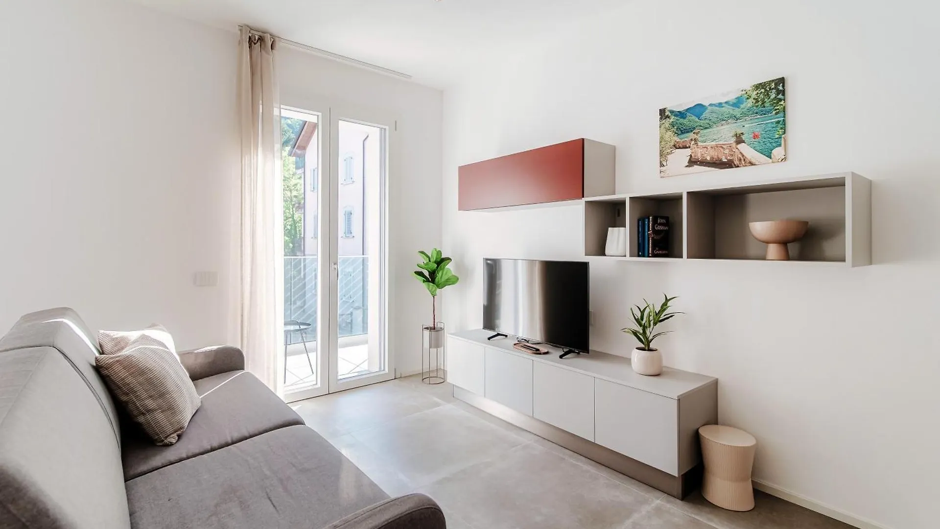 Lario Suite Apartments By Quokka 360 - Close To Como Downtown